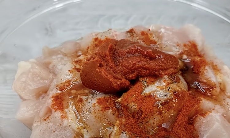 Курица на вкус почти как шашлык: вкусно и оригинально - Ку-кухня мира