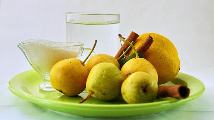 Ароматное варенье из целых груш с корицей и лимоном